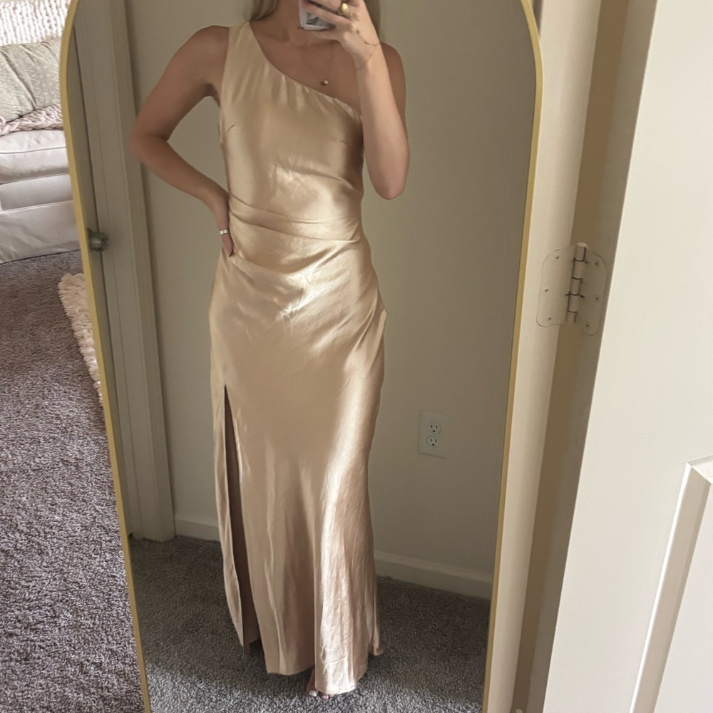 Hello Molly THE AURORA ONE SHOULDER SATIN MAXI DRESS CHAMPAGNE